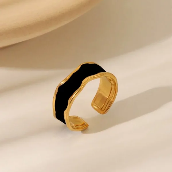 Resin Rings Stainless Steel Black🖤 & 🤍White - Image 2